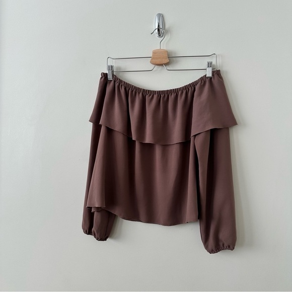 Aritzia-wilfred morel off shoulder blouse (Size: medium) - Picture 5 of 7